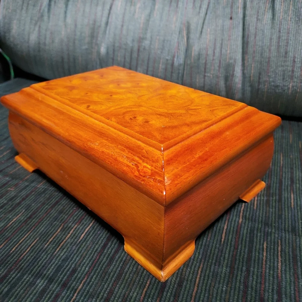 Vintage Burl Wood Jewelry Box Vanity Dresser Box Beautiful